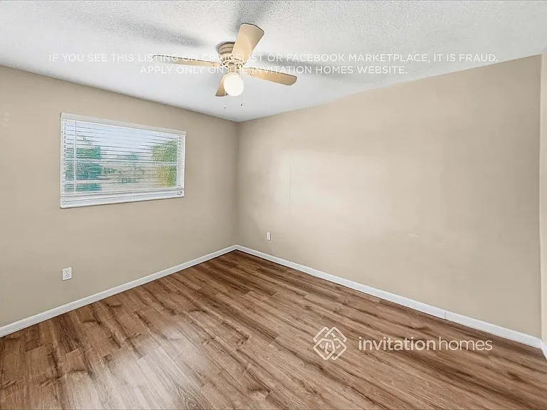 11577 Pine St — Photo 16