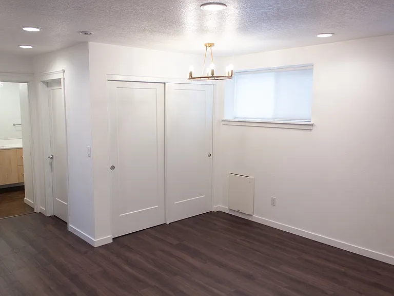 8038 SE Hawthorne Blvd #B — Photo 3