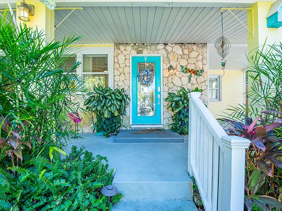5th image of 2828 Harris Ave