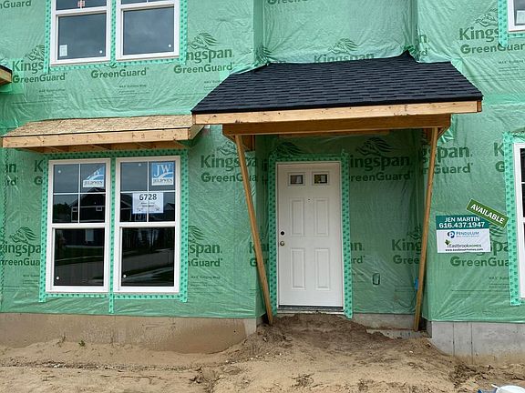 2nd image of 6728 Promenade St #32