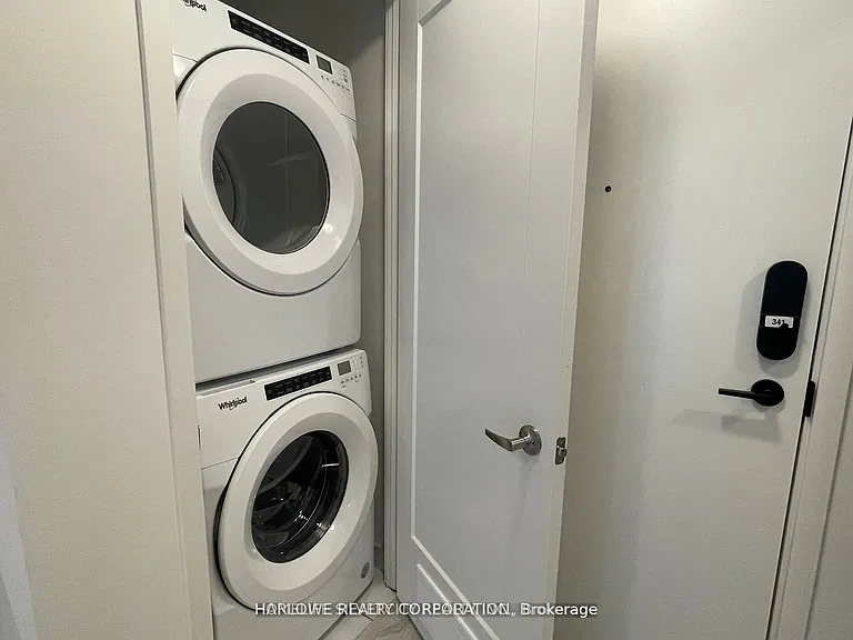 60 Princess St #341 — Photo 5