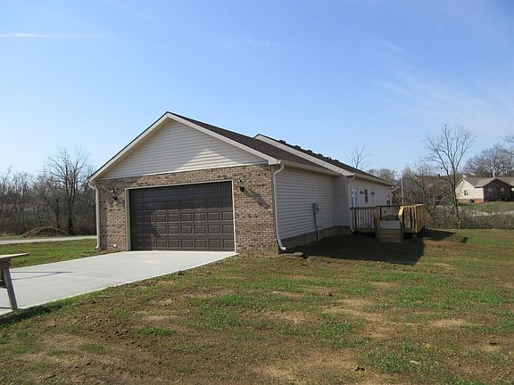 4th image of 303 Jett Dr