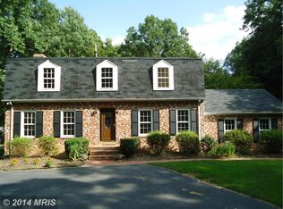 6401 Wolf Run Hunt Ct, Fairfax Station, VA 22039