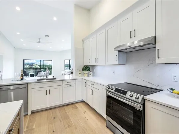 195 Vintage CIR #E403, NAPLES, FL 34119