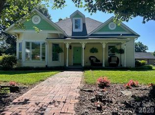 743 S College Ave, Newton, NC 28658