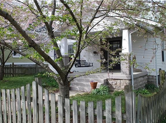 2nd image of 1521 Forrest Ave