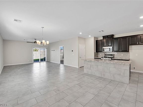 4th image of 4038 Midnight Crest Ave