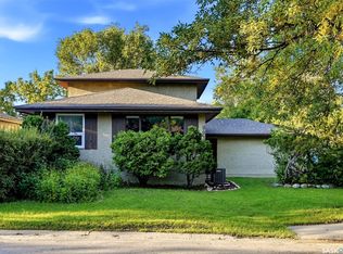 903 N Rowell Cres, Regina, SK S4X2A5