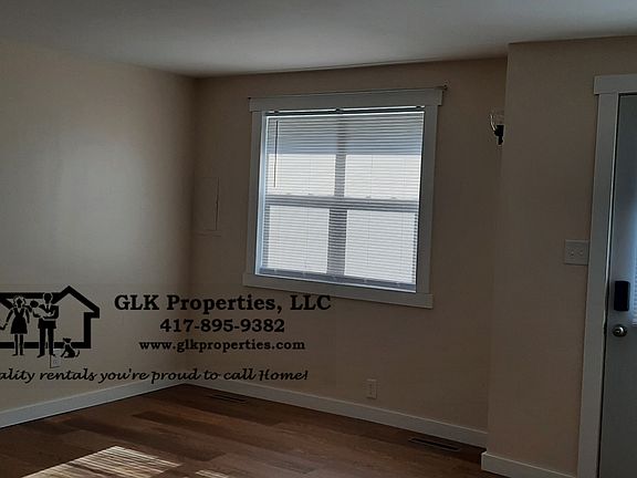 Living Room & Front Entry