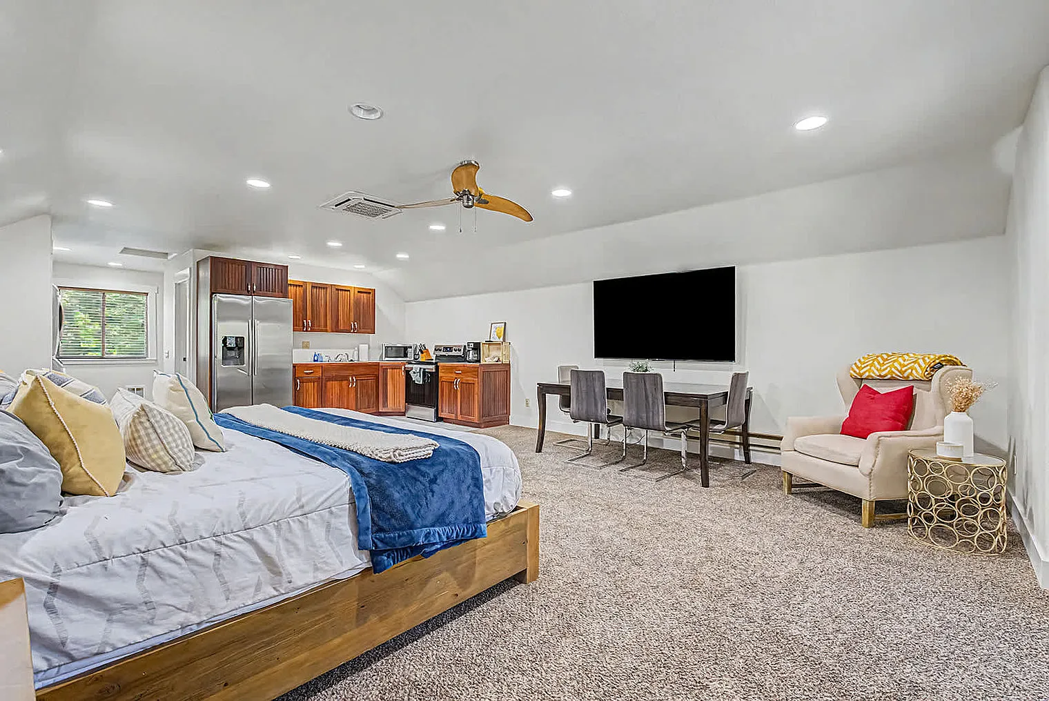 Studio, 1.0 bath, 2594 sqft, $6,937 — Photo 3