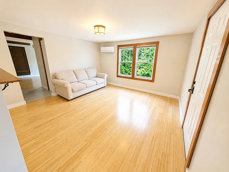 267 Westwood Pl — Photo 2