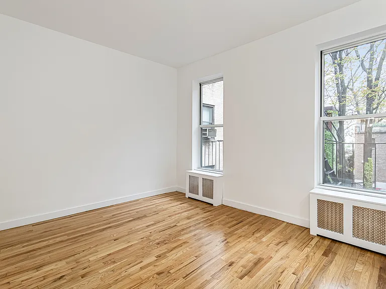 856 Lexington Ave #3 — Photo 1