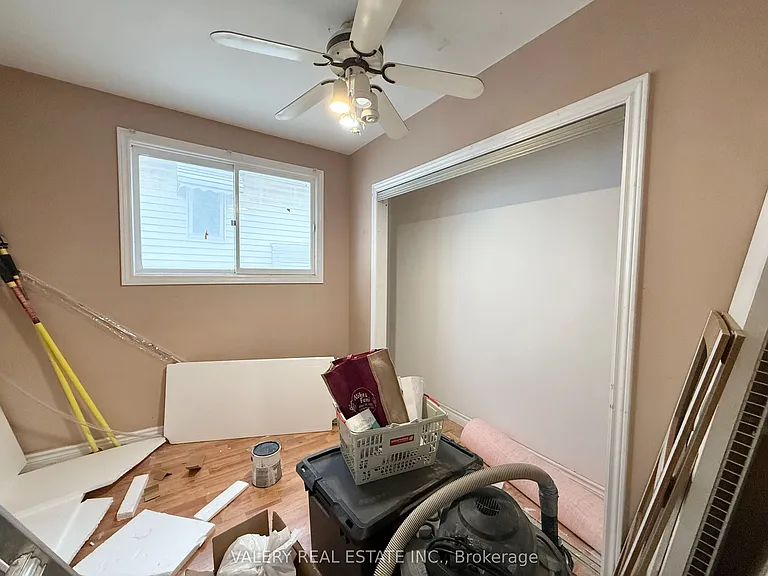 1102 Langlois Ave — Photo 10