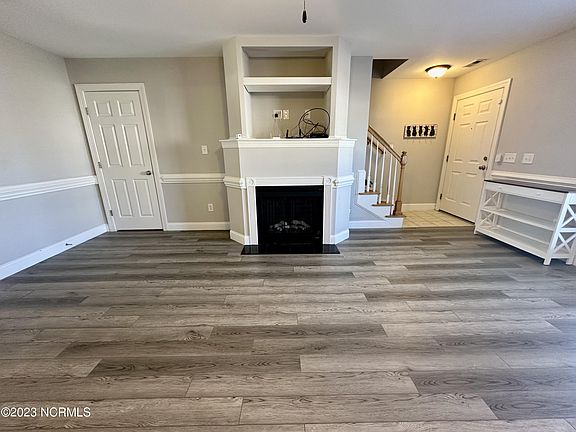 3rd image of 4017 Lucerne Court #A