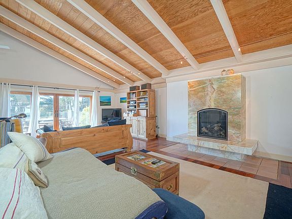 5th image of 55 Alameda Ave