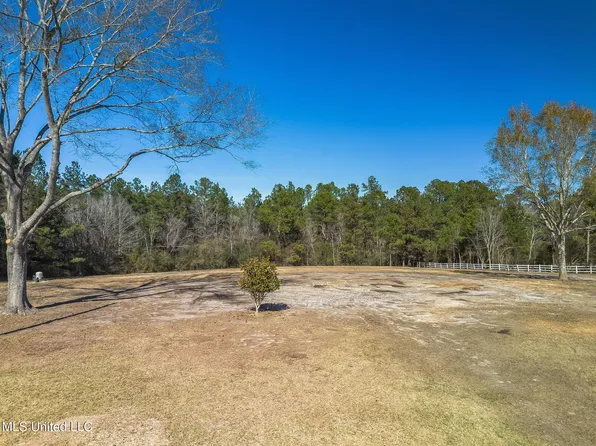 25230 Clarke Rd, Saucier, MS 39574