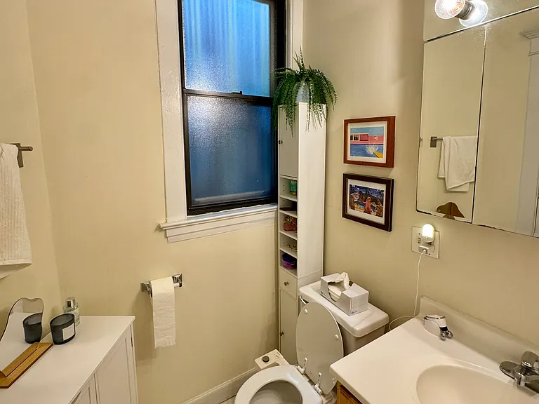 1460 W Grace St #3W — Photo 17