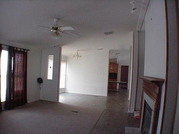 5th image of 732 Sunny Sands Dr