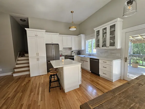 41 Timber Ridge Rd, Charlestown, RI 02813