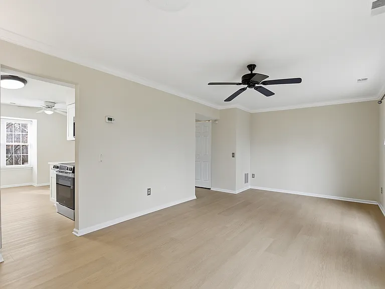 14810 Millicent Ct — Photo 10