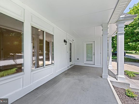 3rd image of 10904 Kathleen Ct