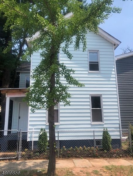 2nd image of 74 Greenwood Ave