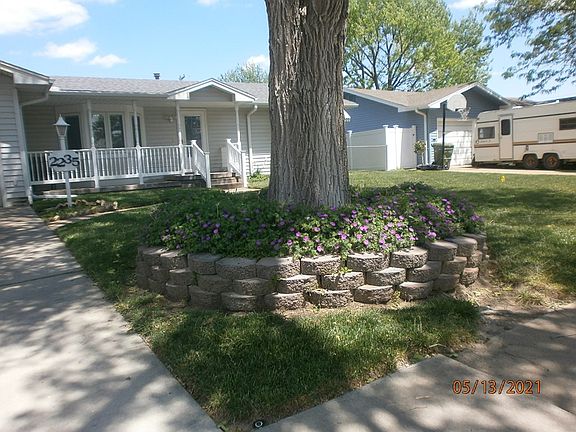 2nd image of 2235 Roach St