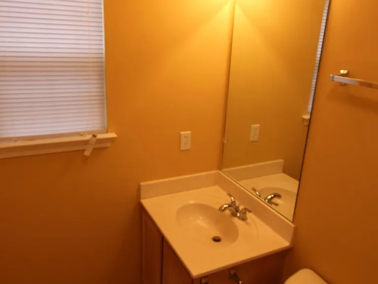 100 Rothwood Ct — Photo 22