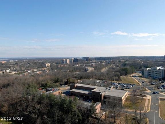 5th image of 3709 S George Mason Dr APT 1606E