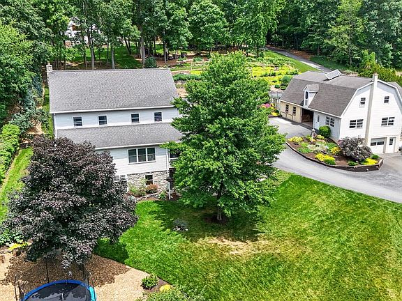 3rd image of 257 Hill Rd
