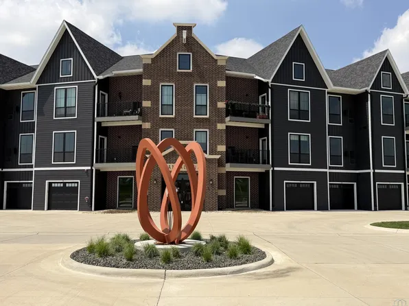 1311 Canal Ct SE #1, Orange City, IA 51041