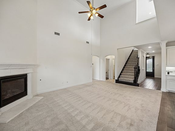 3rd image of 15920 Gladewater Ter