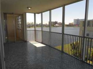 1670 NE 191st St APT 415, Miami, FL 33179