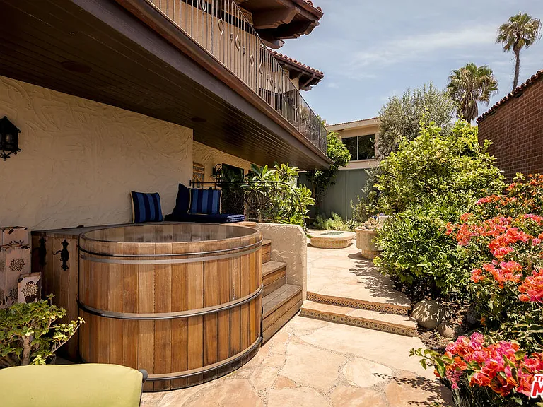 17638 Revello Dr — Photo 21