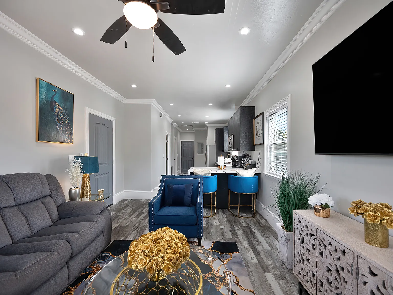 2 bed, 1000 sqft, $3,750 — Photo 4