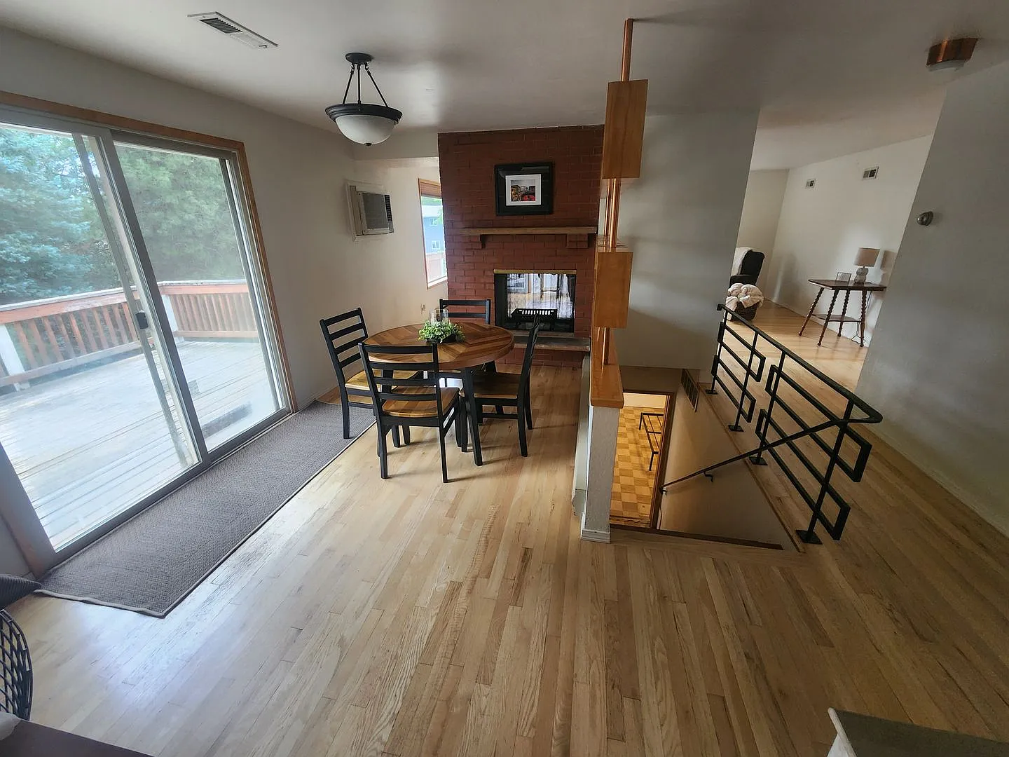 520 SE Highland Way — Photo 4