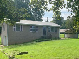 1137 Drake Rd, Adams, TN 37010