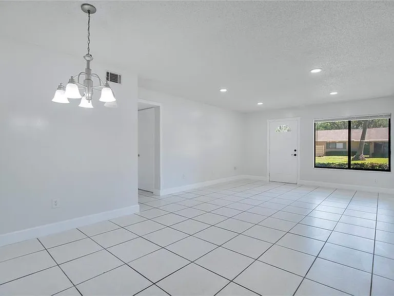 725 Northlake Blvd #67 — Photo 6