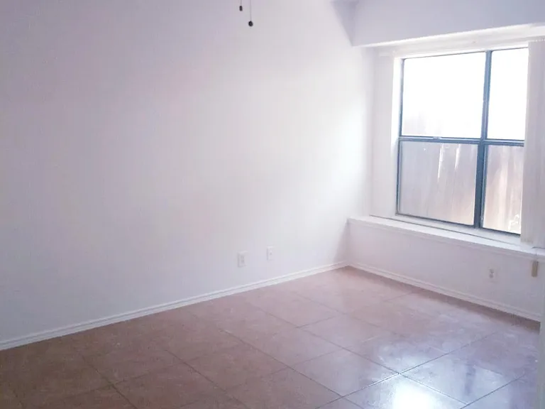 10225 Canton Fld — Photo 8