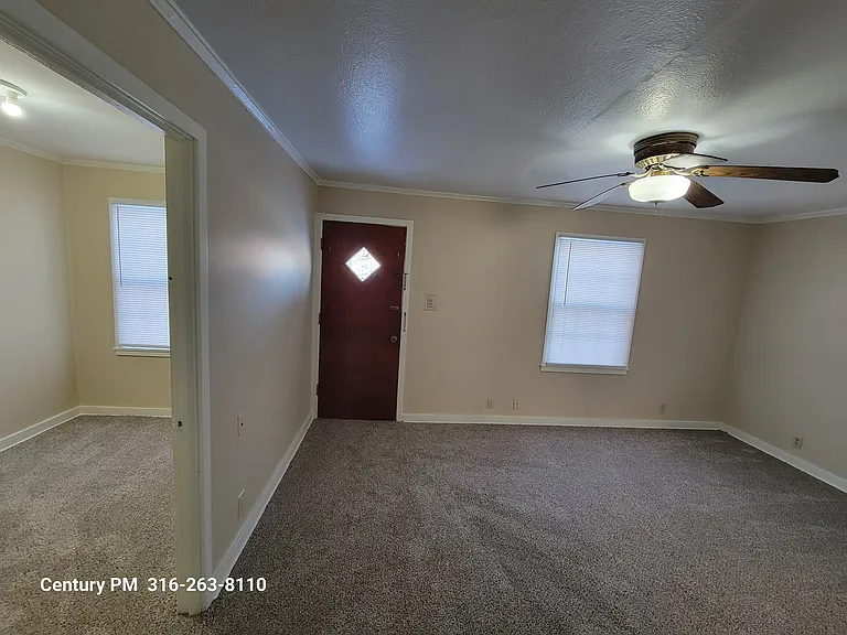 4011 E Whitney Ln — Photo 19