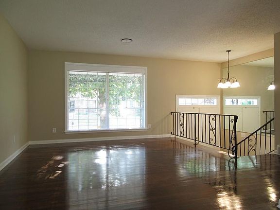 2nd image of 3432 Luzon Dr