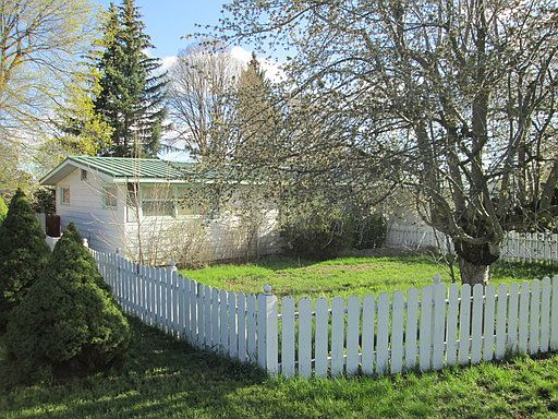 2nd image of 1880 Hawthorne St