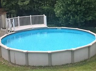 21 Blenheim Rd, Manalapan, NJ 07726