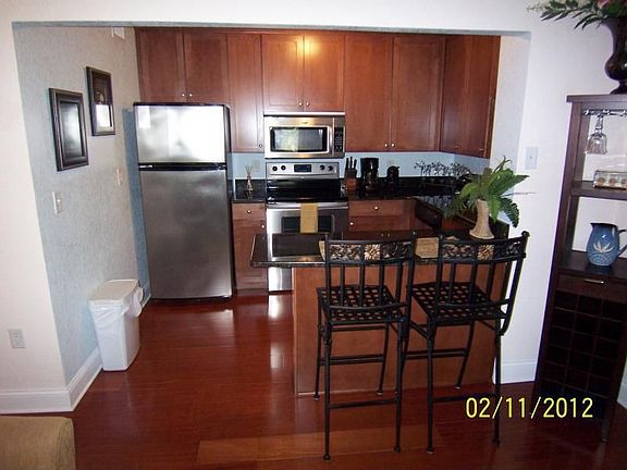 4th image of 210 5th Ave S Unit 403