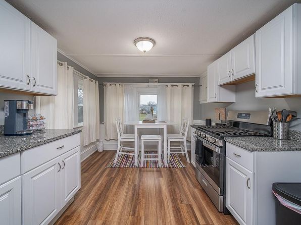 warwick-rhode-island-65962312 picture