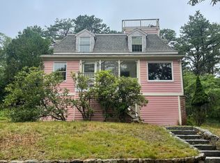16 Gamba Rd, Oak Bluffs, MA 02557