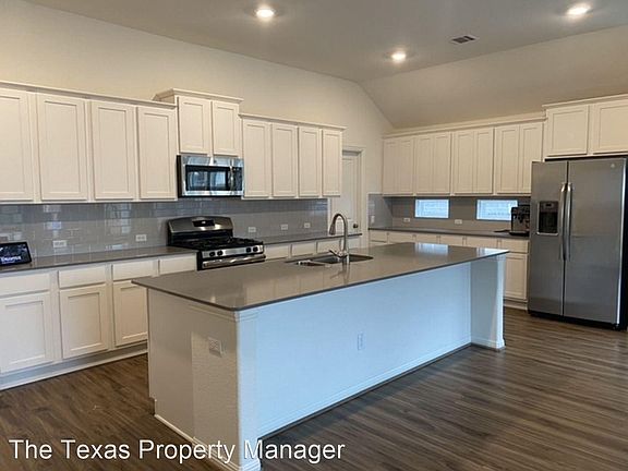 5th image of 225 Magdalene Way
