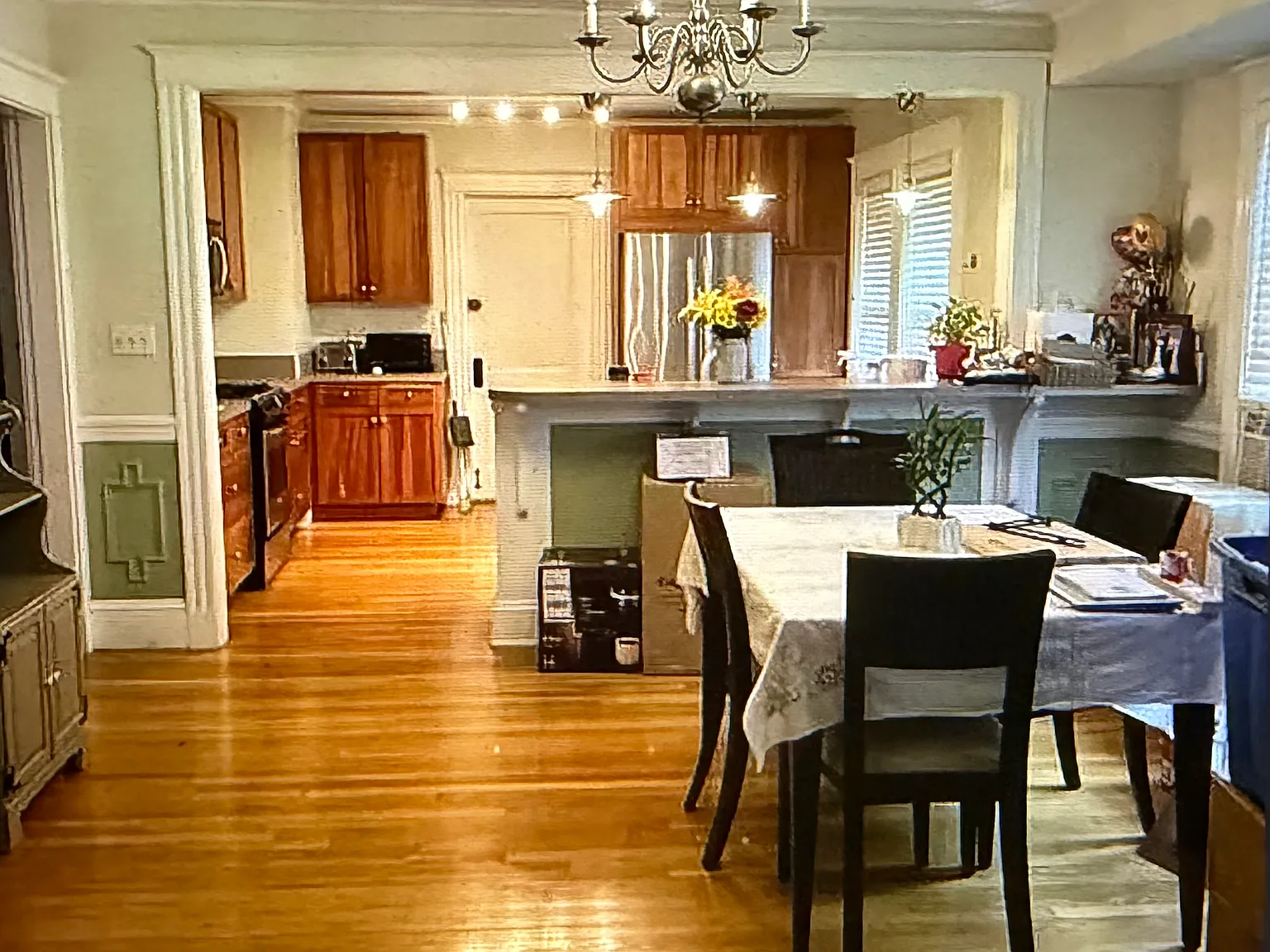 3 bed, 1350 sqft, $3,400 — Photo 4
