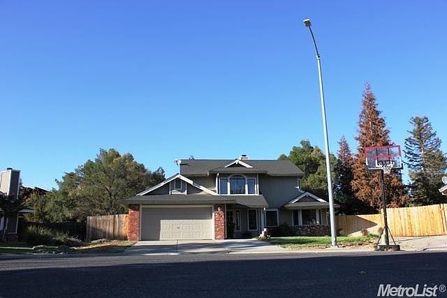 1st image of 807 Dove Ct