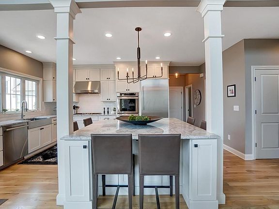 3rd image of 4749 Halle Cir